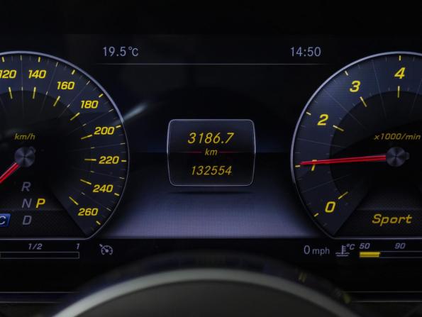 Mercedes-Benz E-Класс V (W213 S213 C238) с пробегом 2019 года, цена 3 599 000 рублей, 132553 км, седан, Автокод Объявления