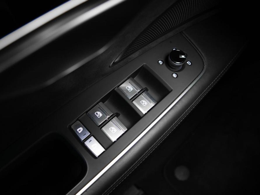 Audi A8 IV (D5) Москва  - изображение 16
