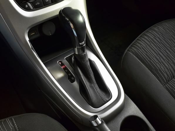 Opel Astra J Рестайлинг с пробегом 2013 года, цена 899 999 рублей, 116660 км, седан, Автокод Объявления