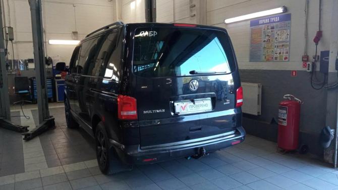Volkswagen Multivan T5 Рестайлинг с пробегом 2011 года, цена 2 410 000 рублей, 233156 км, минивэн, Автокод Объявления