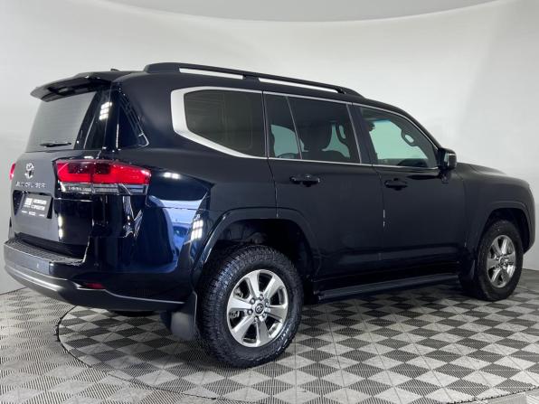 Toyota Land Cruiser 300 Series с пробегом 2023 года, цена 8 670 000 рублей, 133914 км, внедорожник, Автокод Объявления