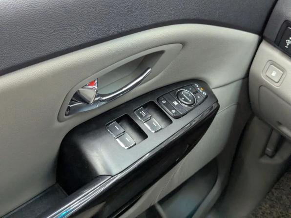 Kia Carnival III с пробегом 2019 года, цена 3 100 000 рублей, 71890 км, минивэн, Автокод Объявления