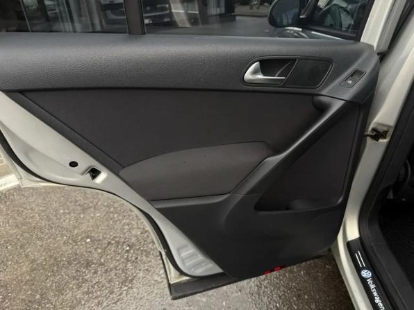 Volkswagen Tiguan I Рестайлинг с пробегом 2011 года, цена 915 000 рублей, 234323 км, внедорожник, Автокод Объявления
