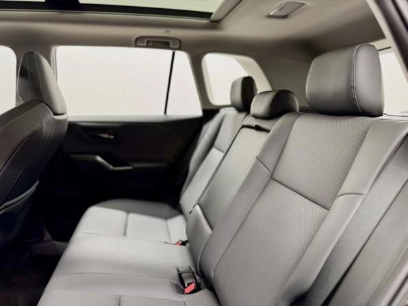 Toyota RAV4 VI (XA60) с пробегом 2026 года, цена 4 400 000 рублей, 8 км, внедорожник, Автокод Объявления