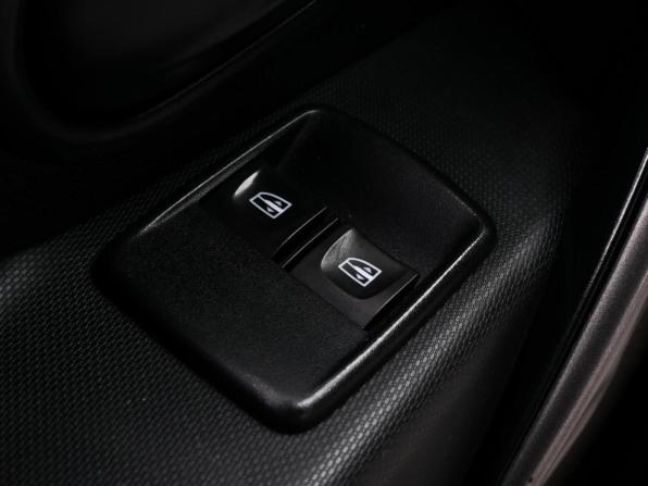 Renault Logan II с пробегом 2015 года, цена 1 179 000 рублей, 45187 км, седан, Автокод Объявления
