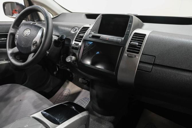 Toyota Prius II Рестайлинг (XW20) с пробегом 2008 года, цена 859 000 рублей, 320000 км, лифтбек, Автокод Объявления