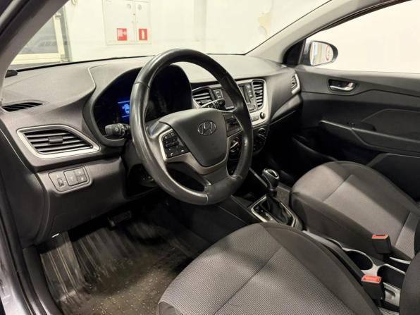 Hyundai Solaris II с пробегом 2018 года, цена 1 440 000 рублей, 110993 км, седан, Автокод Объявления