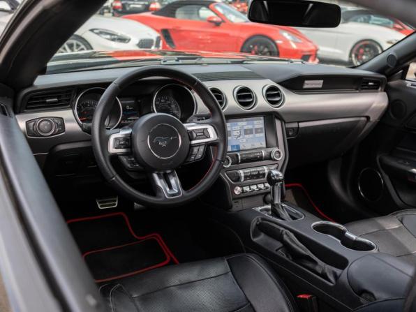 Ford Mustang VI Рестайлинг с пробегом 2019 года, цена 2 949 000 рублей, 163113 км, кабриолет, Автокод Объявления