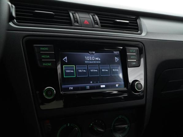 Skoda Rapid I Рестайлинг с пробегом 2019 года, цена 1 587 444 рубля, 41313 км, лифтбек, Автокод Объявления