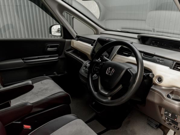 Honda Freed II с пробегом 2016 года, цена 1 270 000 рублей, 144079 км, компактвэн, Автокод Объявления