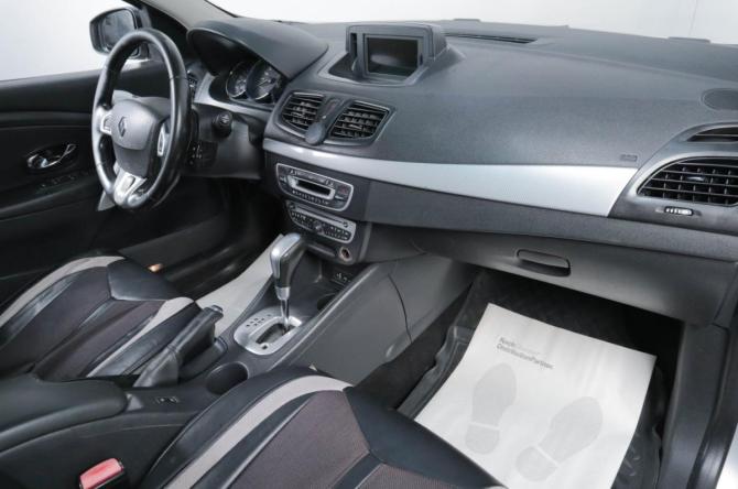 Renault Fluence I Рестайлинг с пробегом 2012 года, цена 379 000 рублей, 340000 км, седан, Автокод Объявления