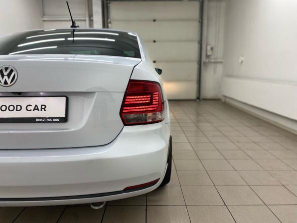 Volkswagen Polo V Рестайлинг с пробегом 2019 года, цена 975 000 рублей, 100565 км, седан, Автокод Объявления