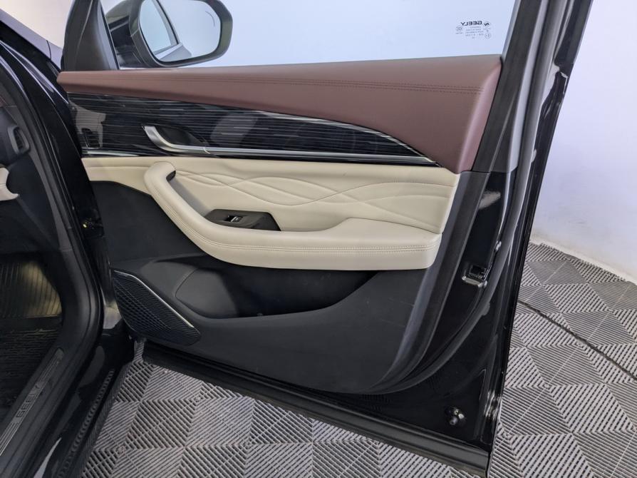Geely Monjaro I Москва  - изображение 26