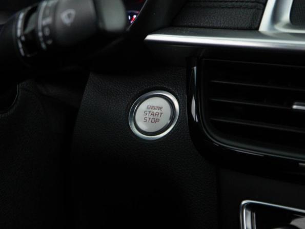 Kia Optima IV Рестайлинг с пробегом 2018 года, цена 2 119 050 рублей, 137607 км, седан, Автокод Объявления