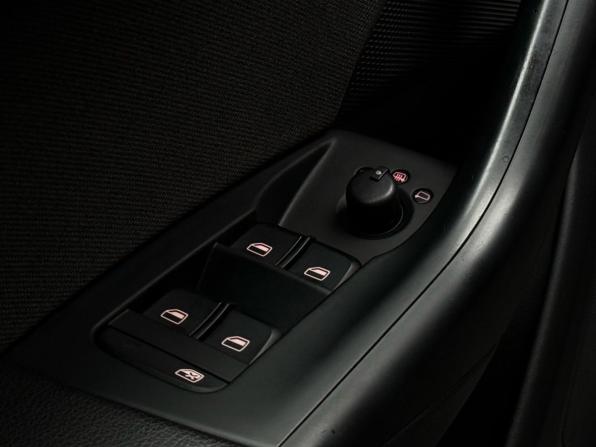 Audi Q3 I (8U) с пробегом 2013 года, цена 1 659 000 рублей, 189925 км, внедорожник, Автокод Объявления