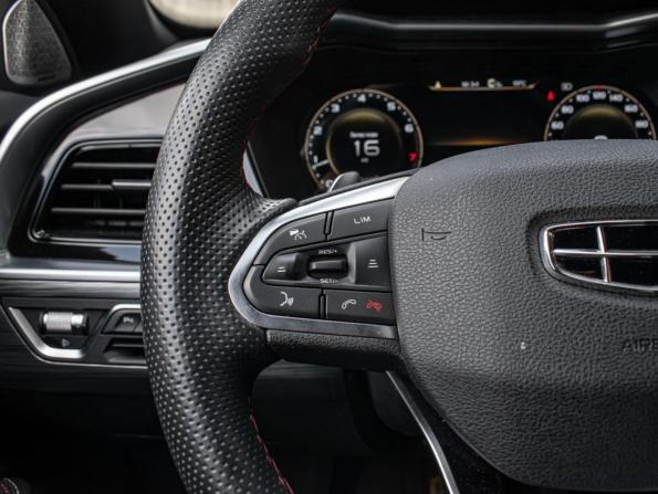 Geely Tugella I Рестайлинг с пробегом 2023 года, цена 2 995 000 рублей, 32268 км, внедорожник, Автокод Объявления