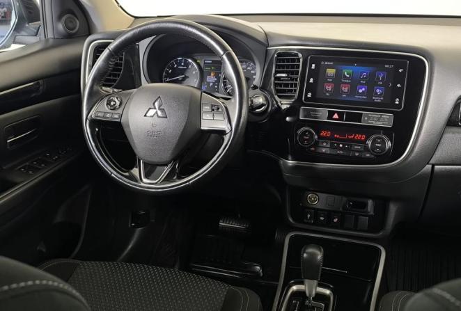 Mitsubishi Outlander III Рестайлинг 2 с пробегом 2018 года, цена 1 650 000 рублей, 236236 км, внедорожник, Автокод Объявления