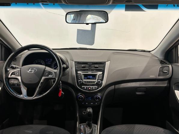 Hyundai Solaris I Рестайлинг с пробегом 2016 года, цена 1 049 000 рублей, 99870 км, седан, Автокод Объявления