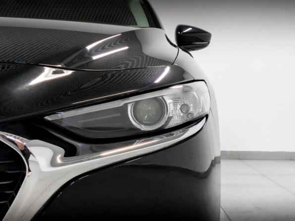 Mazda 3 III (BM) Рестайлинг с пробегом 2019 года, цена 1 800 000 рублей, 67444 км, седан, Автокод Объявления