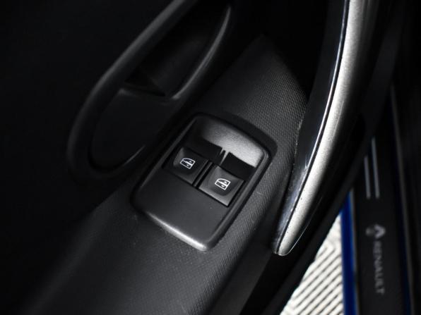 Renault Logan II Рестайлинг с пробегом 2020 года, цена 899 000 рублей, 124634 км, седан, Автокод Объявления