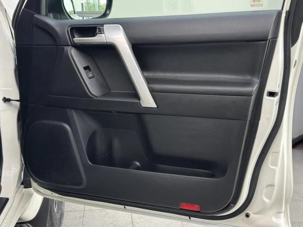 Toyota Land Cruiser Prado 150 Series Рестайлинг 2 с пробегом 2019 года, цена 5 998 000 рублей, 32341 км, внедорожник, Автокод Объявления