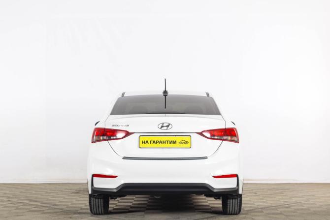 Hyundai Solaris II с пробегом 2018 года, цена 859 000 рублей, 164746 км, седан, Автокод Объявления