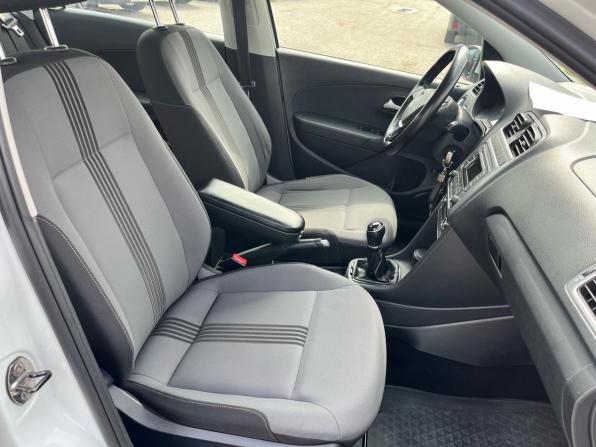 Volkswagen Polo V Рестайлинг с пробегом 2016 года, цена 1 120 000 рублей, 79504 км, седан, Автокод Объявления