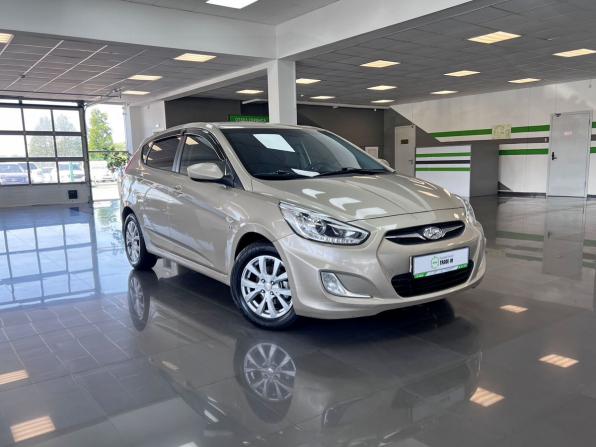 Hyundai Solaris I Рестайлинг с пробегом 2014 года, цена 945 000 рублей, 131719 км, хэтчбек, Автокод Объявления
