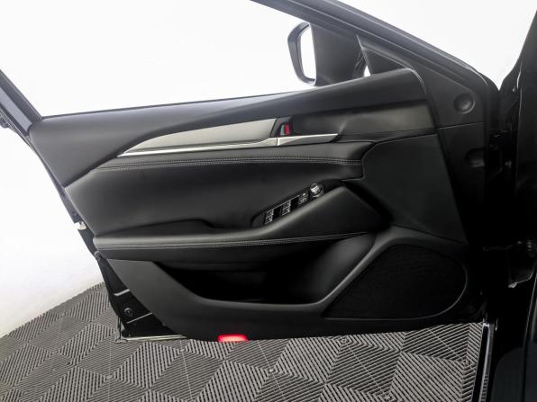 Mazda 6 III (GJ) Рестайлинг 2 с пробегом 2021 года, цена 3 250 000 рублей, 66052 км, седан, Автокод Объявления