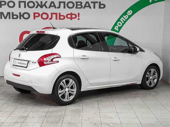 Peugeot 208 I с пробегом 2013 года, цена 620 000 рублей, 193500 км, хэтчбек, Автокод Объявления