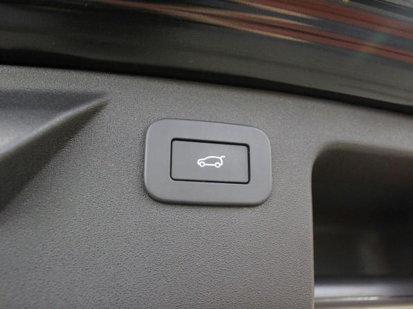 Land Rover Discovery Sport I Рестайлинг с пробегом 2024 года, цена 5 450 000 рублей, 33000 км, внедорожник, Автокод Объявления