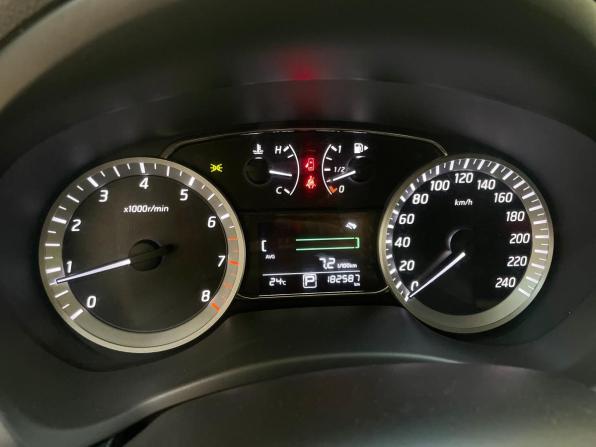 Nissan Tiida II с пробегом 2015 года, цена 980 000 рублей, 182587 км, хэтчбек, Автокод Объявления