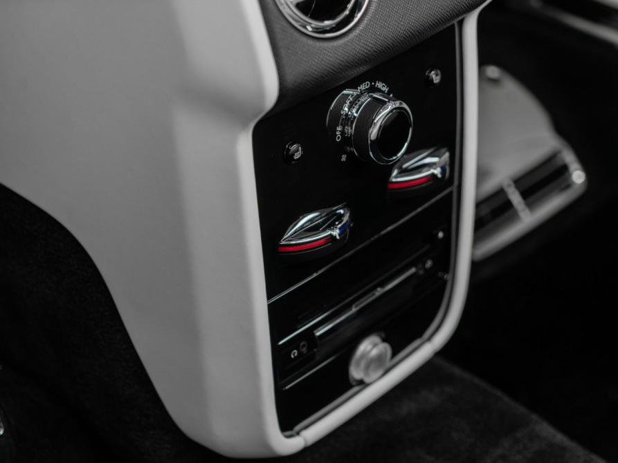 Rolls-Royce Cullinan I (Series I) Москва  - изображение 30