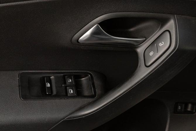 Volkswagen Polo V с пробегом 2011 года, цена 699 000 рублей, 101444 км, седан, Автокод Объявления