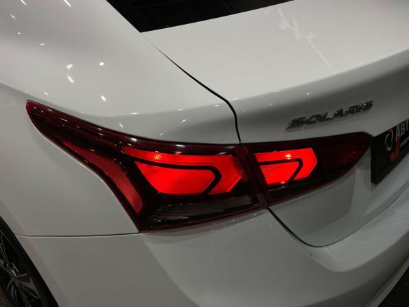 Hyundai Solaris II с пробегом 2018 года, цена 1 320 000 рублей, 131902 км, седан, Автокод Объявления
