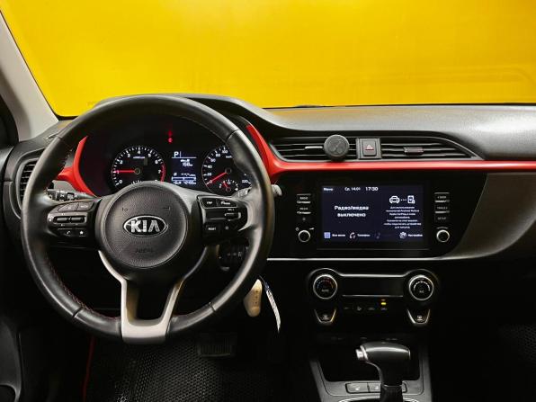 Kia Rio IV Рестайлинг с пробегом 2021 года, цена 1 649 000 рублей, 42456 км, хэтчбек, Автокод Объявления