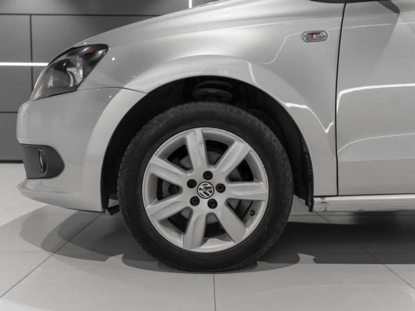 Volkswagen Polo V с пробегом 2013 года, цена 840 000 рублей, 132122 км, седан, Автокод Объявления