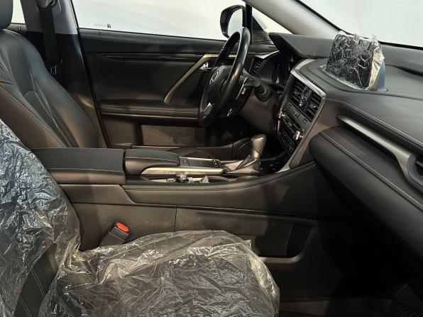 Lexus RX IV Рестайлинг с пробегом 2021 года, цена 6 090 000 рублей, 16350 км, внедорожник, Автокод Объявления
