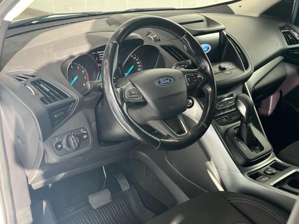 Ford Kuga II Рестайлинг с пробегом 2017 года, цена 1 540 000 рублей, 166000 км, внедорожник, Автокод Объявления