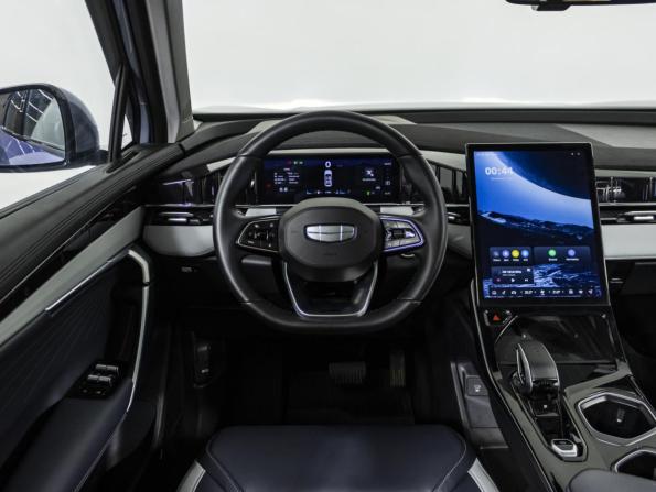 Geely Atlas II с пробегом 2024 года, цена 2 748 000 рублей, 50728 км, внедорожник, Автокод Объявления