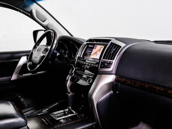 Toyota Land Cruiser 200 Series Рестайлинг 1 с пробегом 2013 года, цена 3 139 000 рублей, 338019 км, внедорожник, Автокод Объявления