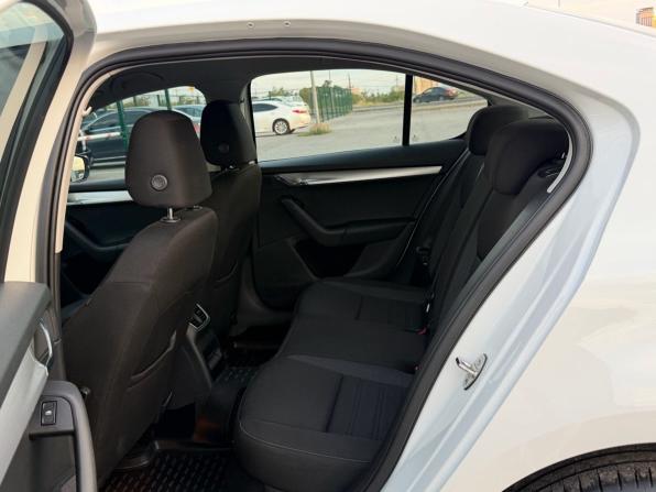 Skoda Octavia III (A7) Рестайлинг с пробегом 2018 года, цена 1 599 000 рублей, 188290 км, лифтбек, Автокод Объявления