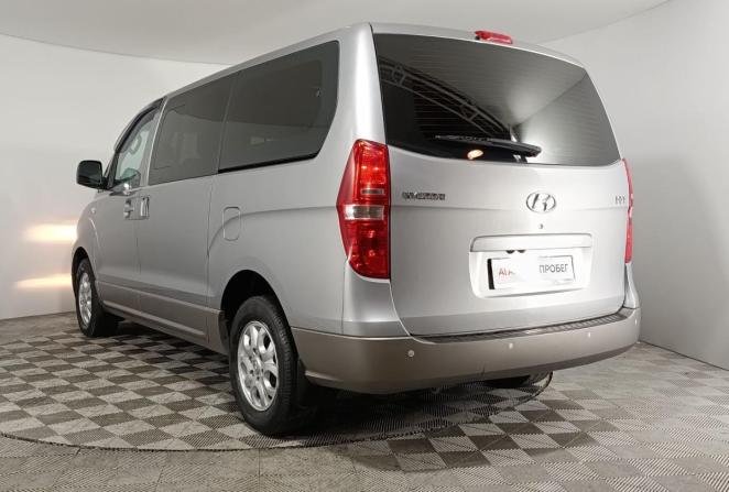 Hyundai H-1 II с пробегом 2014 года, цена 1 730 000 рублей, 217252 км, минивэн, Автокод Объявления