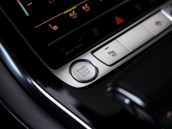 Audi Q8 I (4M) с пробегом 2019 года, цена 6 490 000 рублей, 150831 км, внедорожник, Автокод Объявления