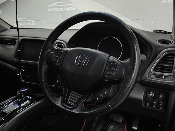 Honda Vezel I с пробегом 2016 года, цена 1 590 000 рублей, 109739 км, внедорожник, Автокод Объявления