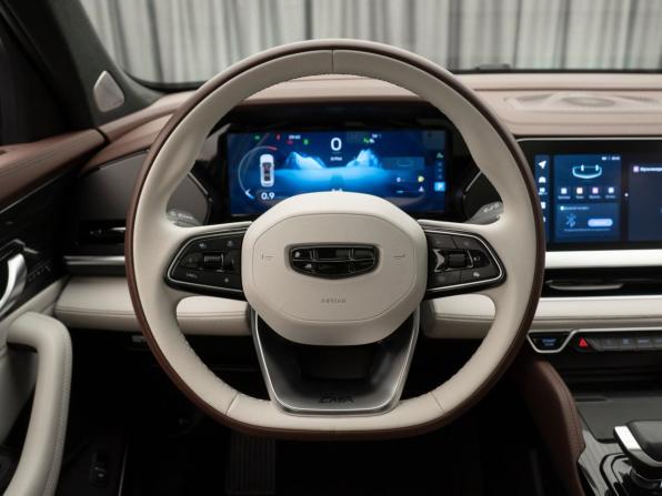 Geely Monjaro I с пробегом 2023 года, цена 3 390 000 рублей, 25426 км, внедорожник, Автокод Объявления