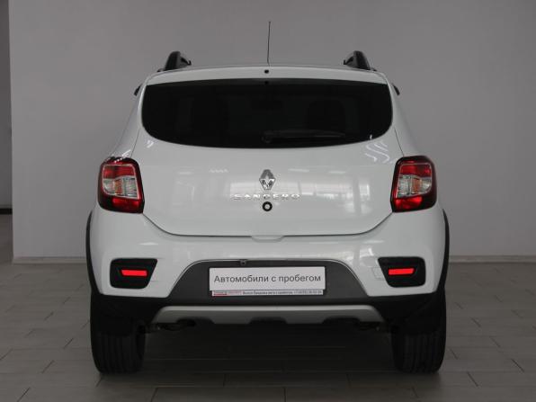 Renault Sandero II Рестайлинг с пробегом 2022 года, цена 1 399 900 рублей, 89731 км, хэтчбек, Автокод Объявления