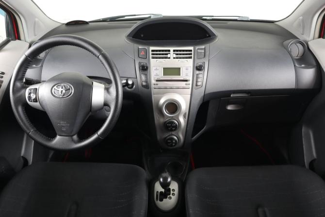 Toyota Yaris II с пробегом 2008 года, цена 519 000 рублей, 189000 км, хэтчбек, Автокод Объявления