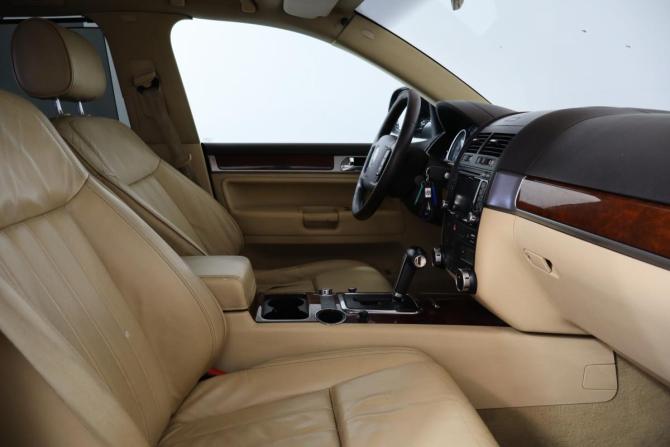 Volkswagen Touareg I Рестайлинг с пробегом 2008 года, цена 899 000 рублей, 366000 км, внедорожник, Автокод Объявления