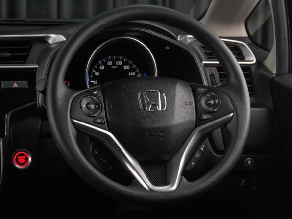 Honda Fit III Рестайлинг с пробегом 2019 года, цена 1 329 000 рублей, 59733 км, хэтчбек, Автокод Объявления